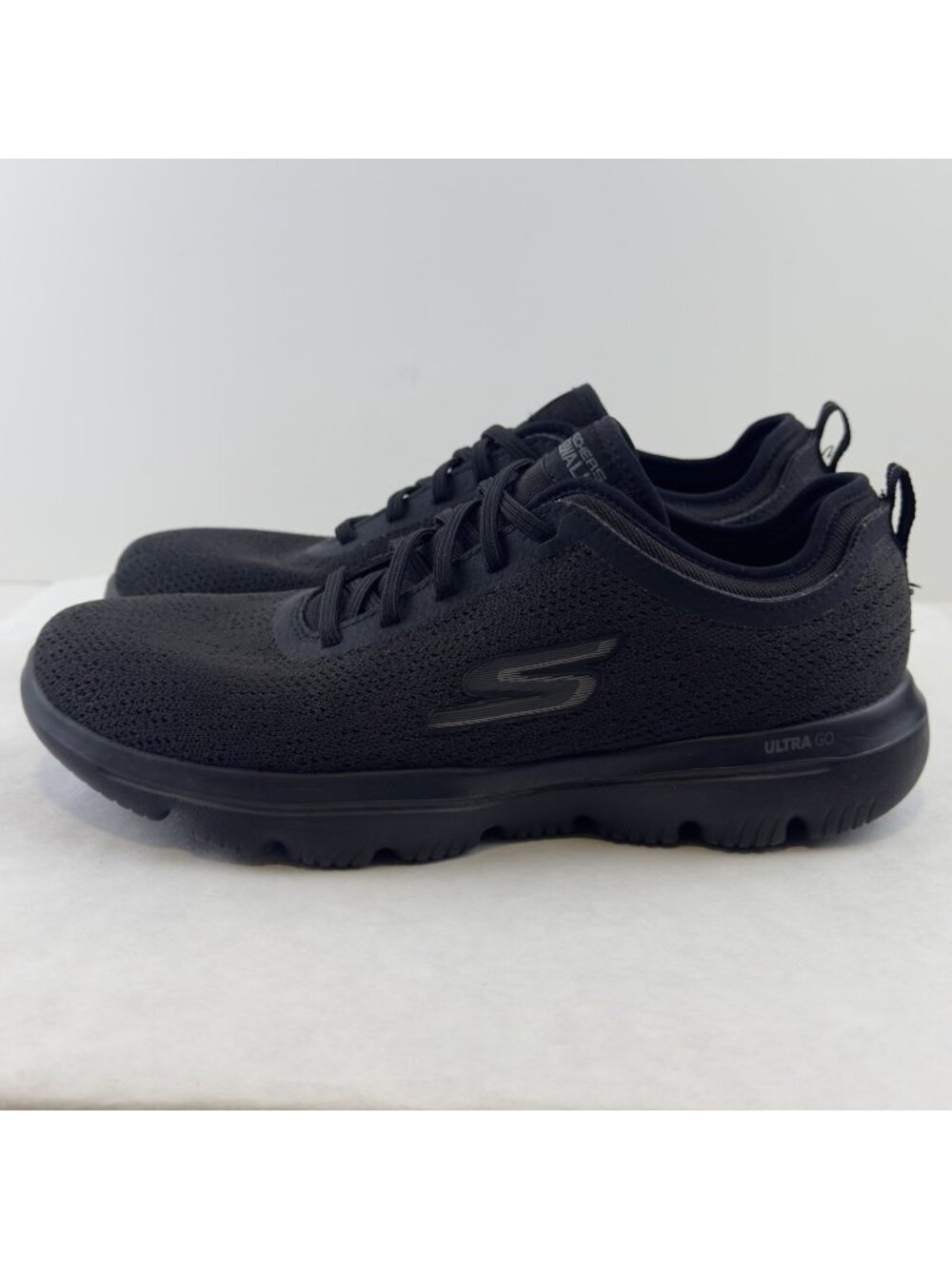 Skechers Go Walk Evolution Ultra Sneakers Womens Size 7.5 Black Low Top Slip On